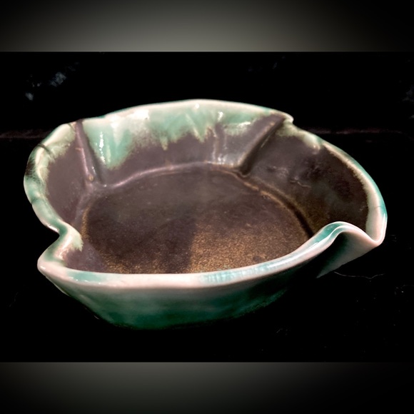 Signed Vintage Hand Thrown Studio Art Pottery Dish - Picture 12 of 16